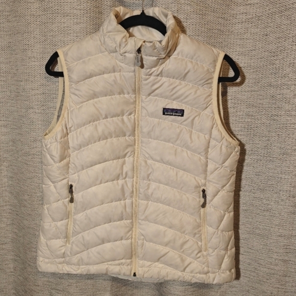Patagonia Jackets & Blazers - Patagonia White Goose Down Vest